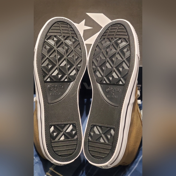 Converse CTAS Malden Street Vintage Mid, New In Box!      Mens 9.5 / Womens 11.5 - Picture 7 of 9